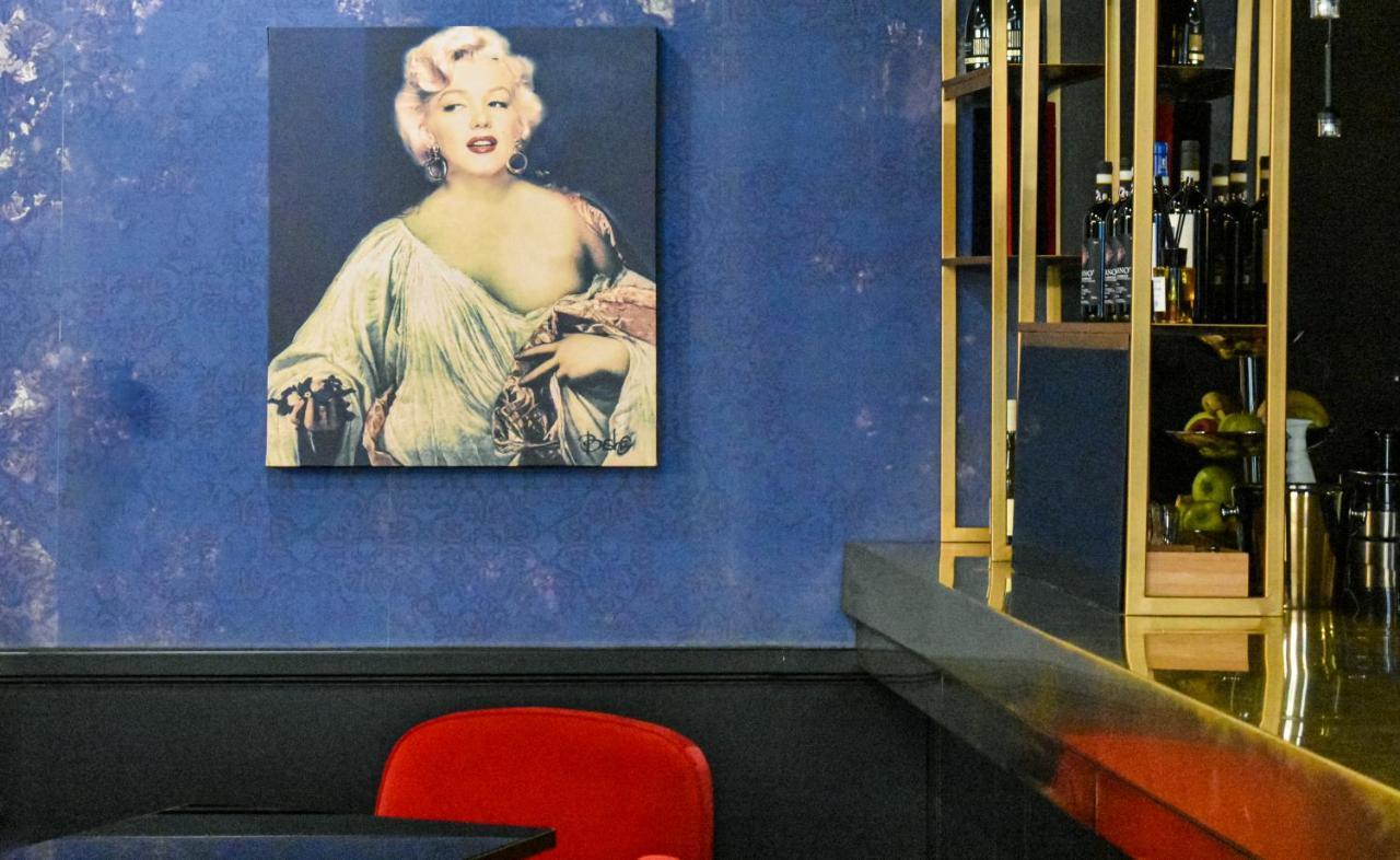 Hotel Palazzo Cornalia Milán Exteriér fotografie Marilyn Monroe