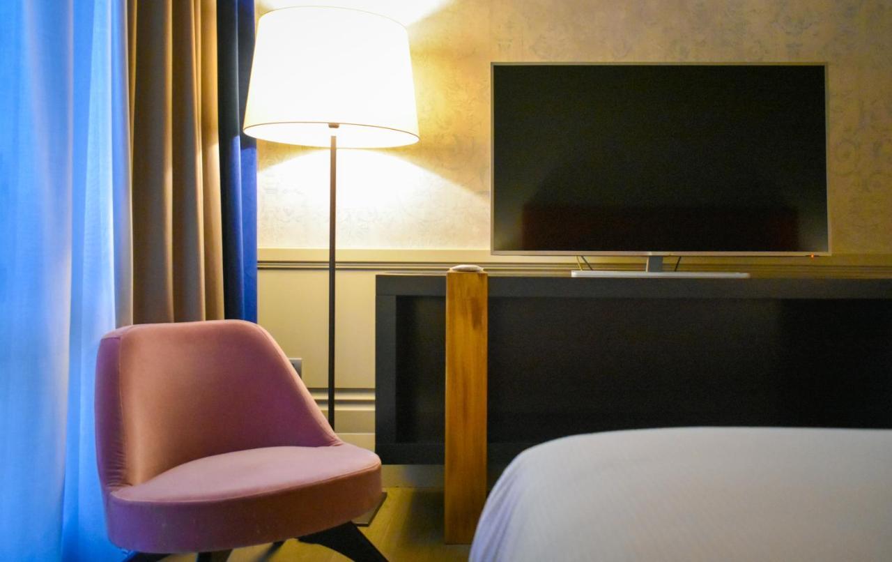 Hotel Palazzo Cornalia Milán Exteriér fotografie A room at the hotel