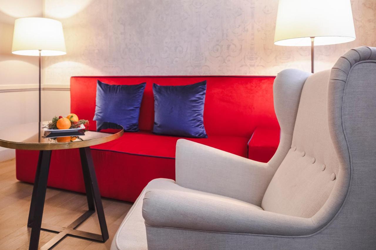 Hotel Palazzo Cornalia Milán Exteriér fotografie A sofa