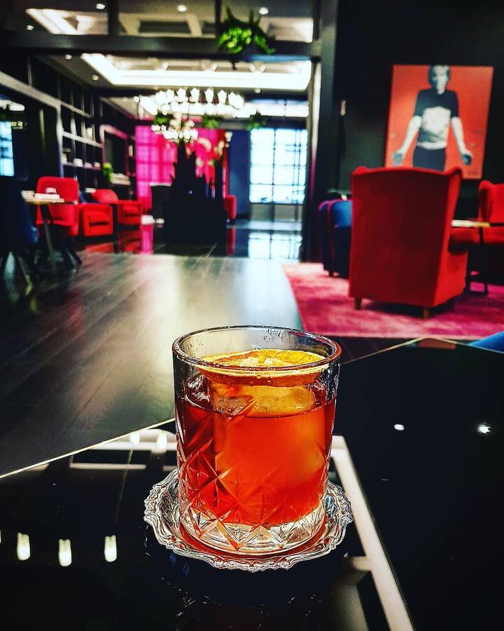 Hotel Palazzo Cornalia Milán Exteriér fotografie A Negroni cocktail